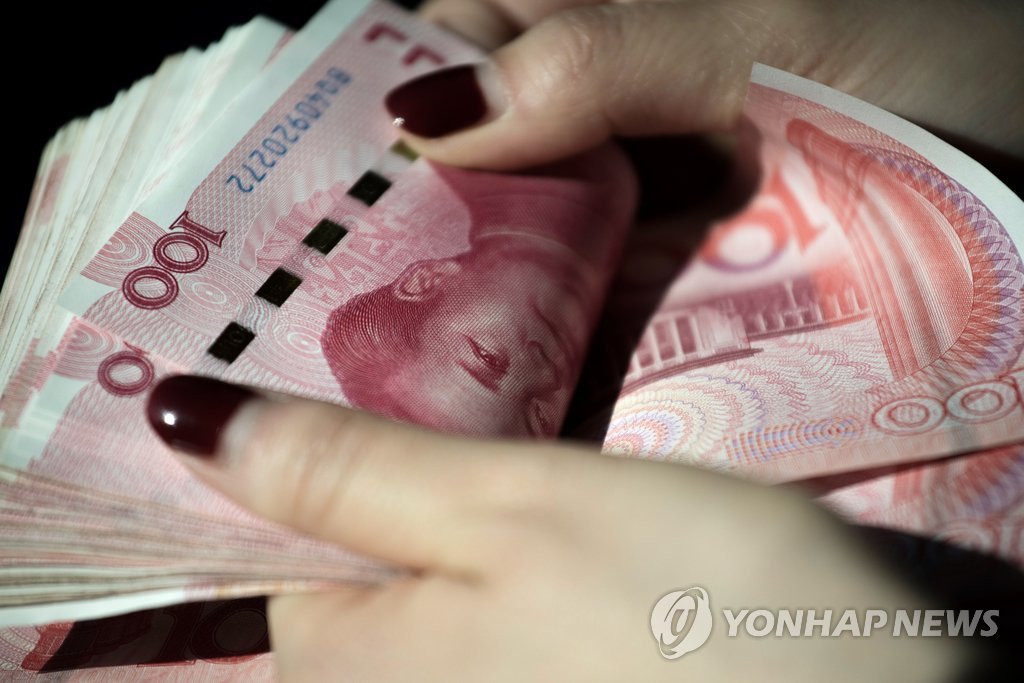 트럼프 "강달러 美에 불이익"…위안화 가치 2년만에 최대폭 절하