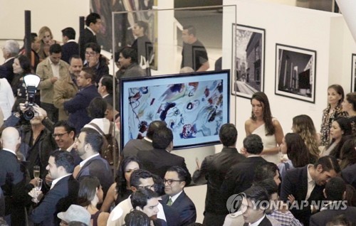 멕시코 미술관서 열린 'LG 시그니처' 출시 행사