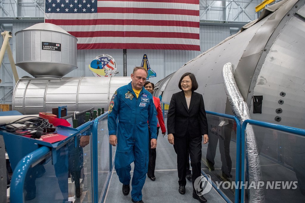 차이잉원, 美 NASA 방문…대만 총통으로는 처음