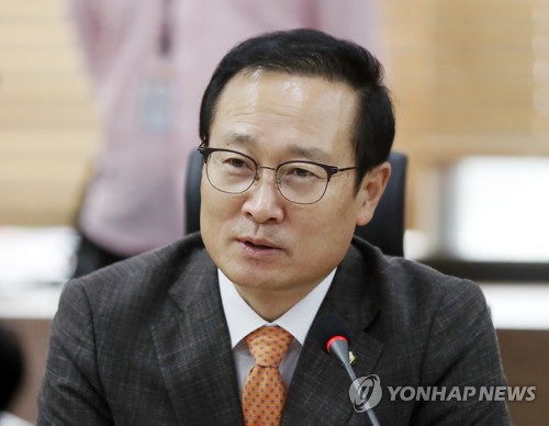 발언하는 홍영표