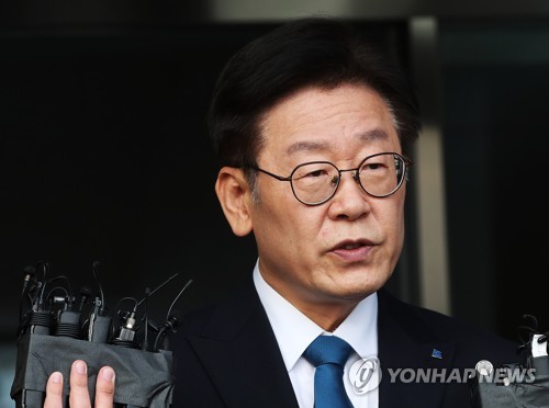 기소에 대한 입장 밝히는 이재명 경기지사