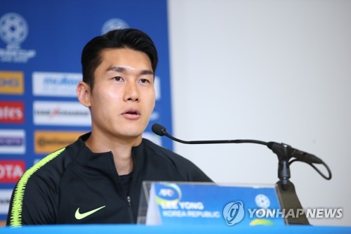 축구대표팀 수비수 이용