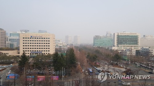 미세먼지에 갇힌 대전 도심