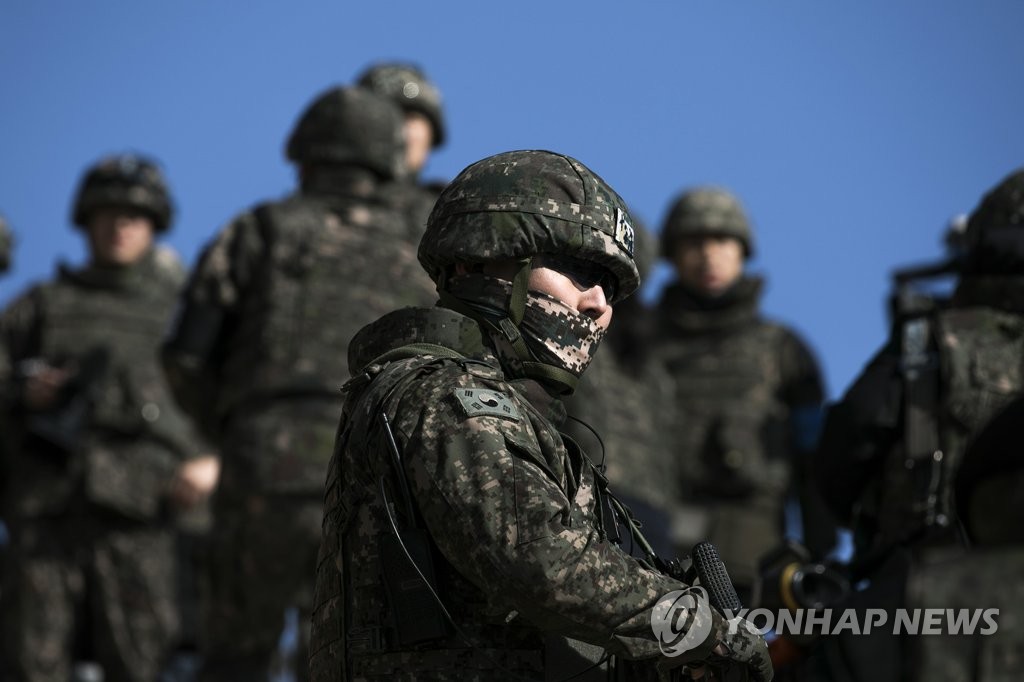 '철수된 고성 GP에서 북측 바라보기'