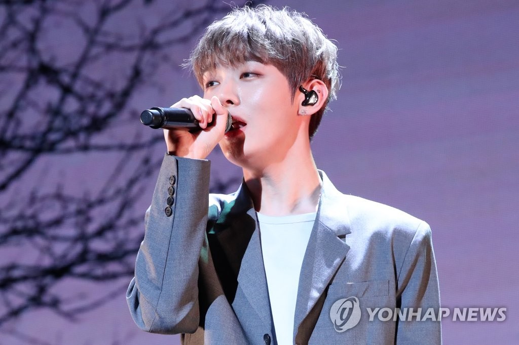 S. Korean singer Yoon Ji-sung S. Korean singer Yoon Ji-sung