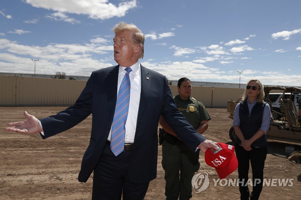 캘리포니아주 국경 장벽 방문한 트럼프 대통령