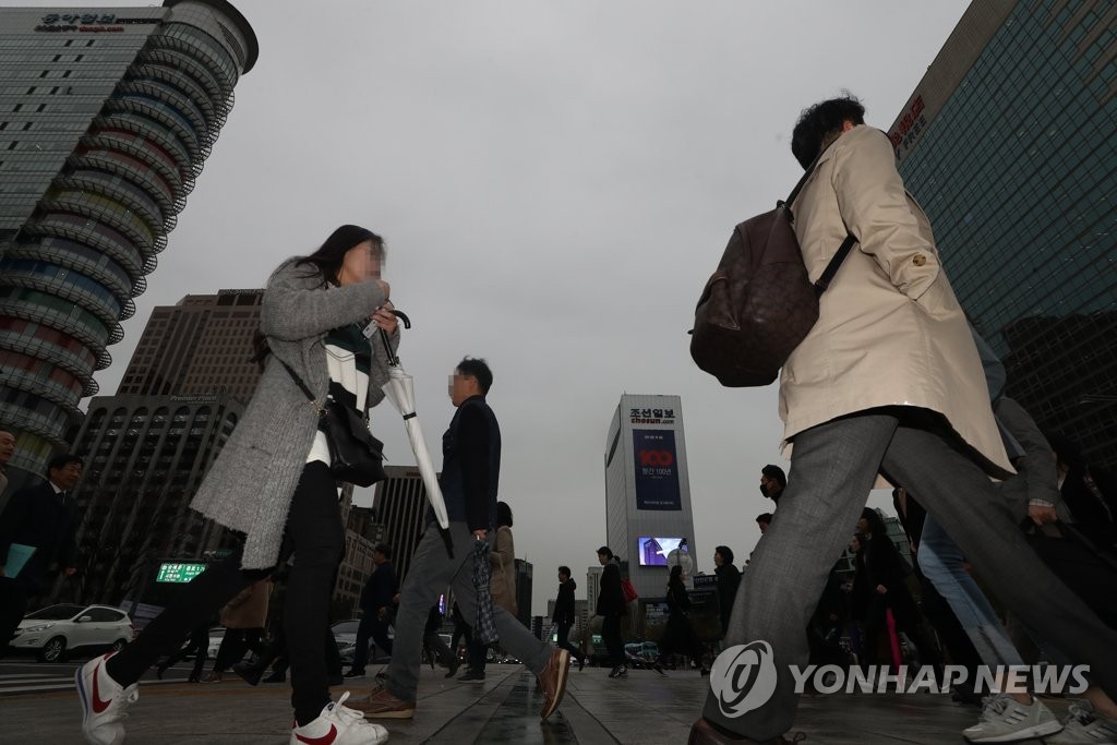 흐리고 쌀쌀한 아침