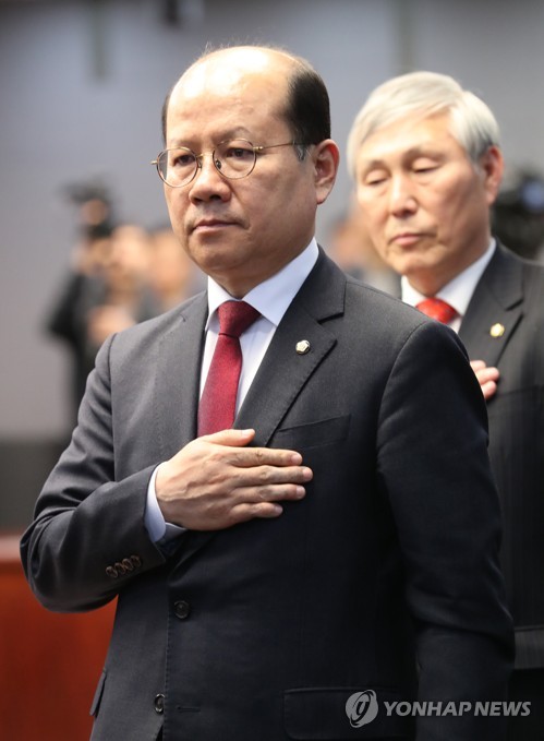 토론회 참석한 이종명 의원