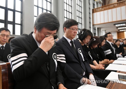 슬픔에 잠긴 김홍업 전 의원