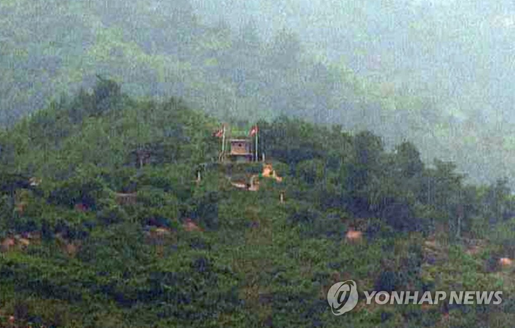 눈앞에 보이는 북한군 초소
