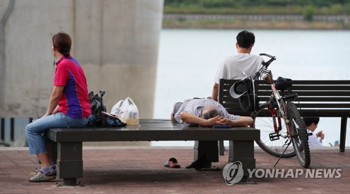 폭염 피해 그늘로