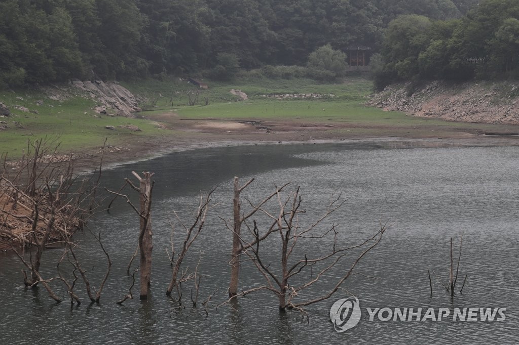 '장마 실종' 목 마른 호수