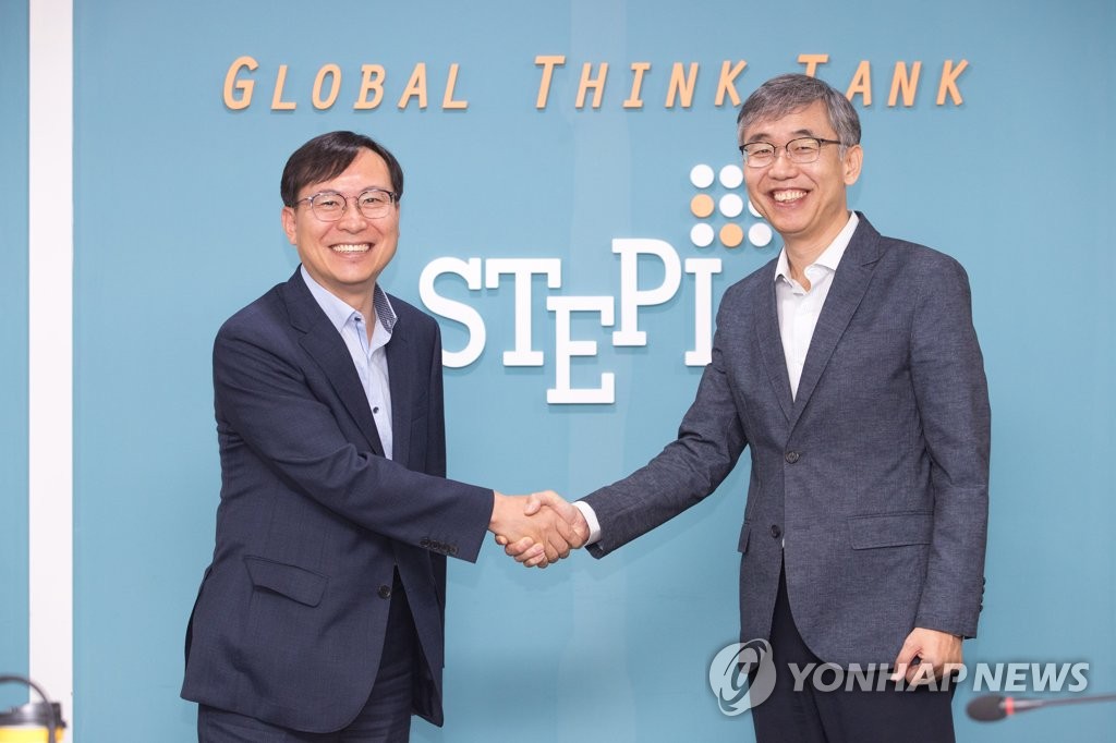 김성수 과학기술혁신본부장, STEPI 방문