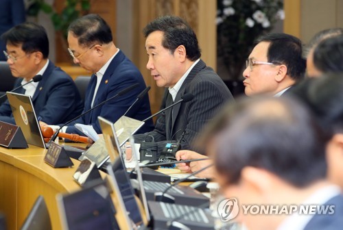 모두발언하는 이 총리