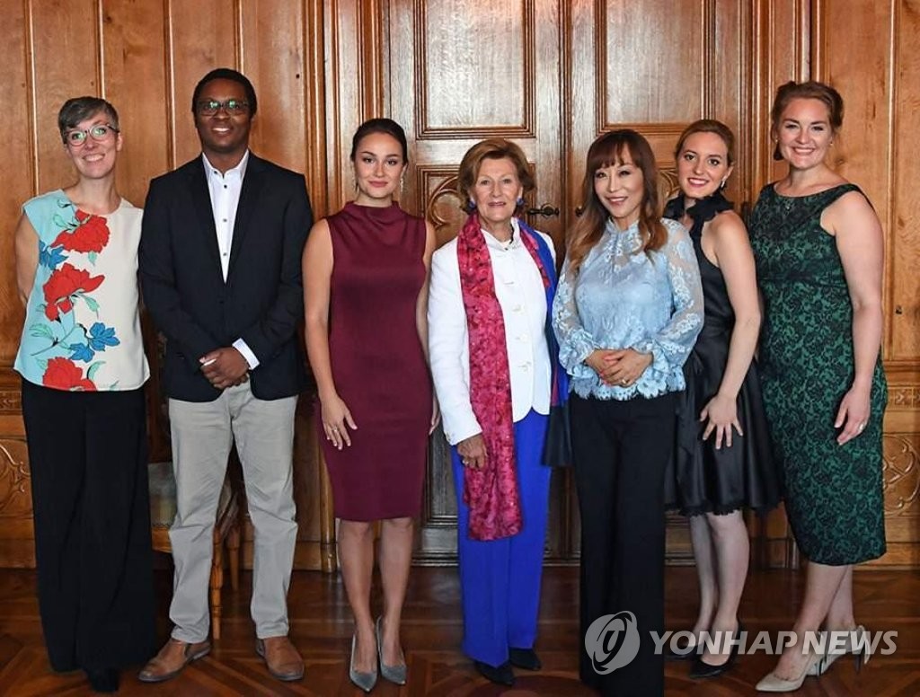 Sumi Jo trains aspirants at int'l music competition Sumi Jo trains aspirants at int'l music competition