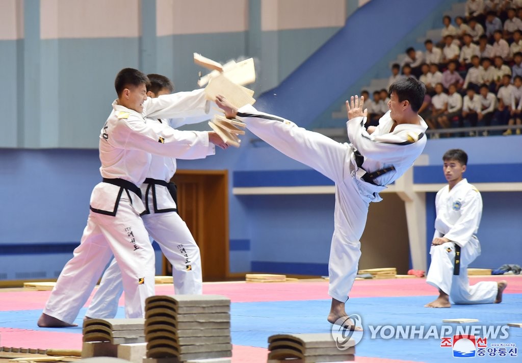 북한 선군절 기념 체육경기