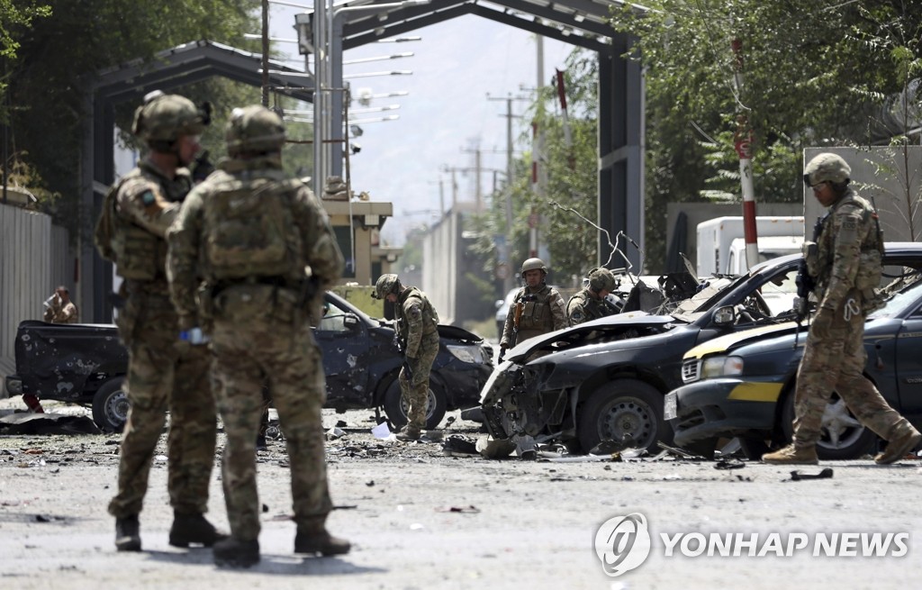 아프간 카불서 자폭 테러…미군 등 10명 사망·42명 부상