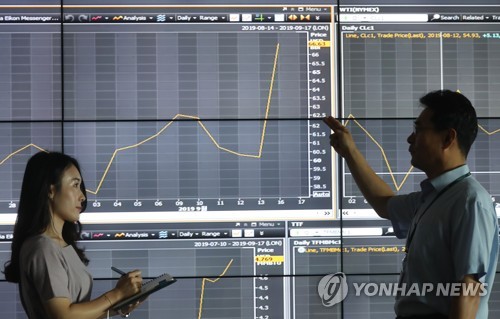 사우디 석유시설 피격에 치솟는 국제유가