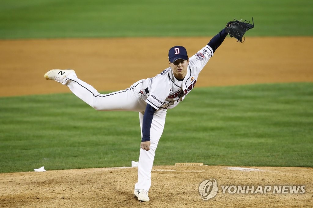 역투하는 두산 이형범