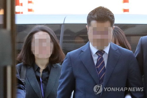 '인보사 허위자료 제출 의혹' 코오롱 임원 영장심사
