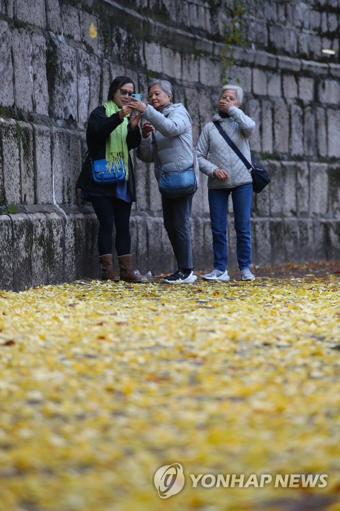 Palace amid autumn leaves Palace amid autumn leaves