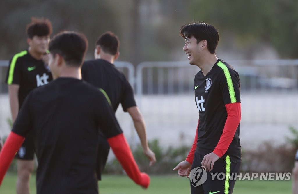 화기애애한 분위기 이끄는 캡틴 손흥민