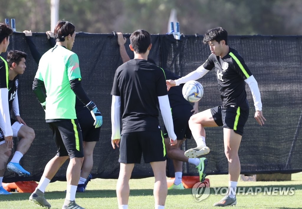 가볍게 몸풀며 레바논전 최종훈련 시작