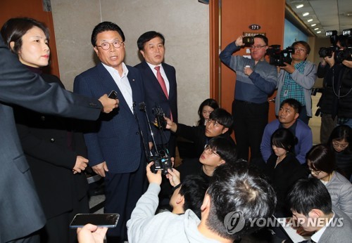 한국당 "현역의원 3분의 1 이상 공천 컷오프 추진"