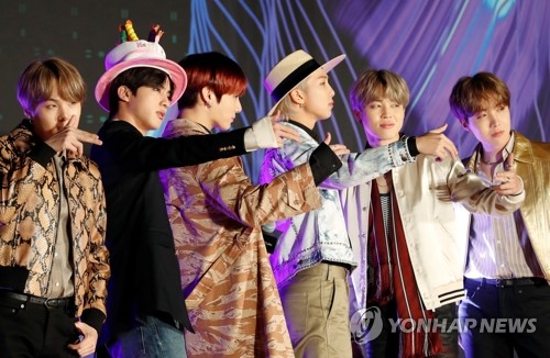 '2019 MAMA' 레드카펫 선 BTS