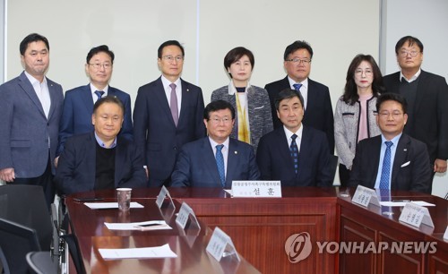 심각한 표정의 민주당 검찰공정특위