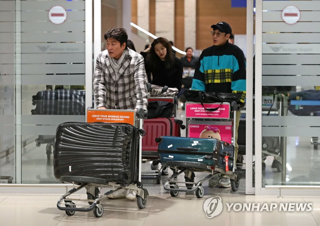 El elenco de 'Parasite' regresa a casa El elenco de 'Parasite' regresa a casa
