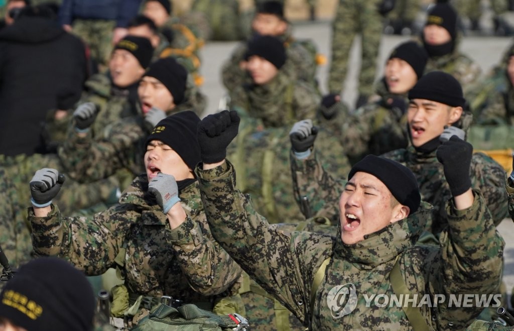 두려움 떨쳐내는 포효