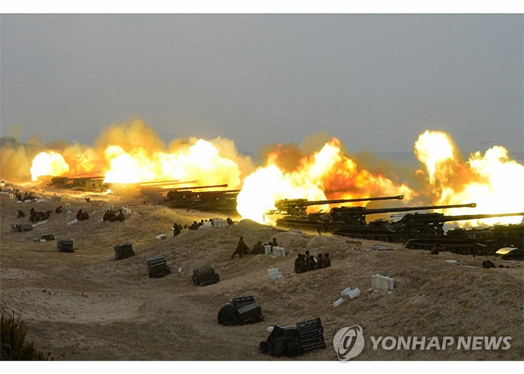 김정은, 인민군 타격훈련 지도…"전투력 끊임없이 강화"