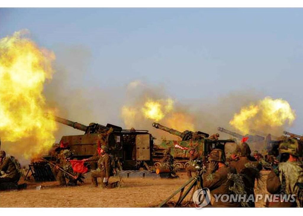 김정은, 서부전선대연합부대 포사격대항경기 지도