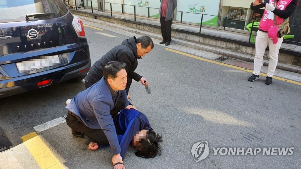 오세훈 유세차량에 흉기 들고 접근한 남성 경찰에 체포