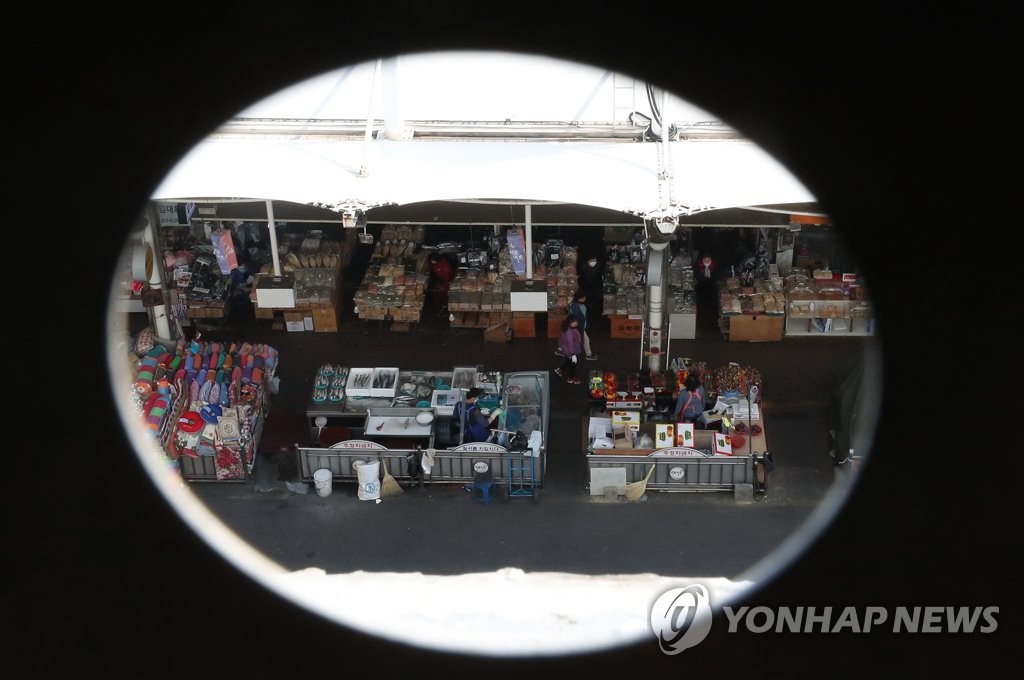 아직은 손님이 뜨문뜨문