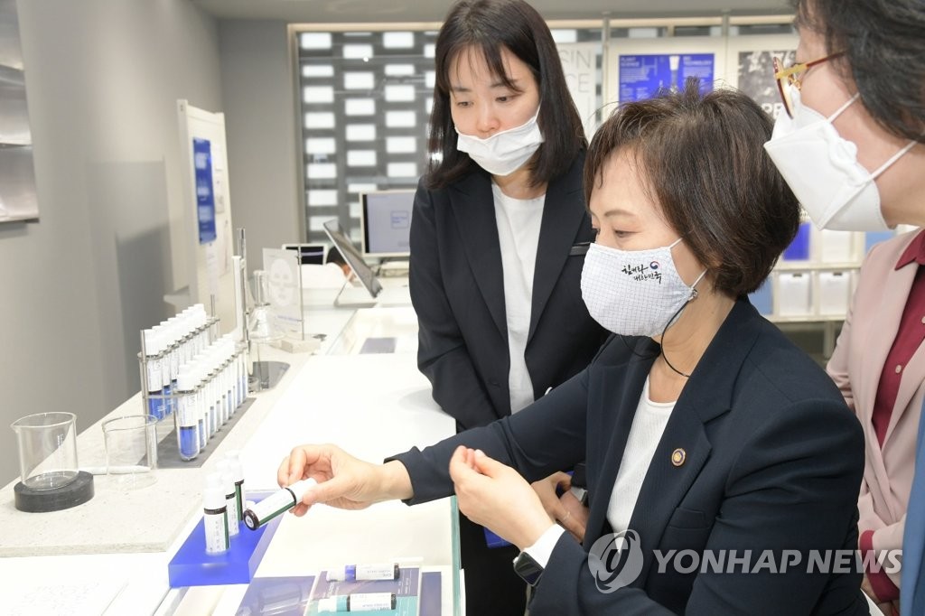 식약처, 맞춤형화장품 판매점 현장 방문
