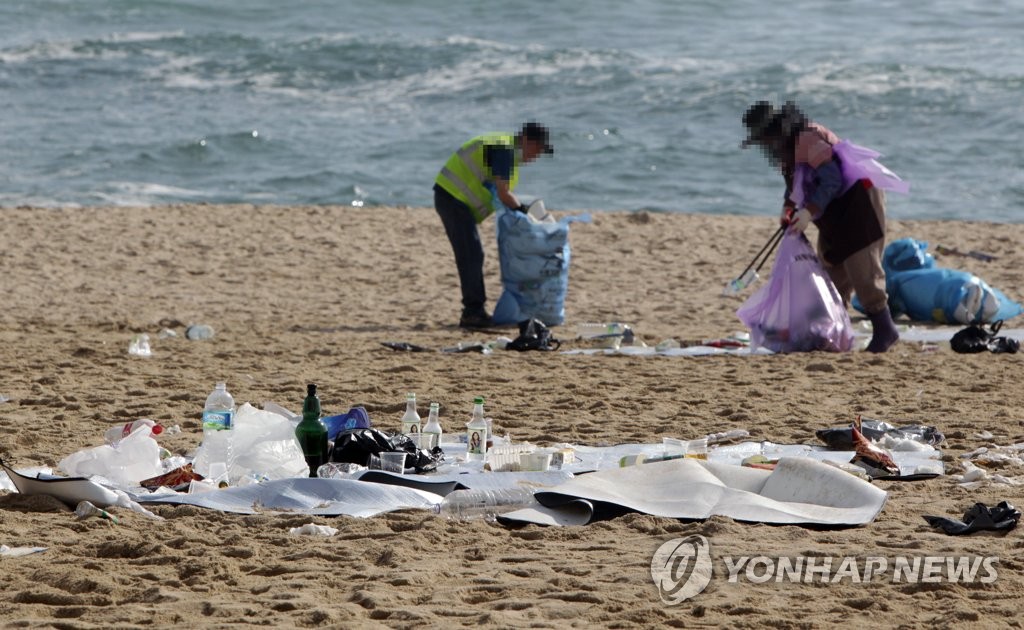 쓰레기장 된 백사장