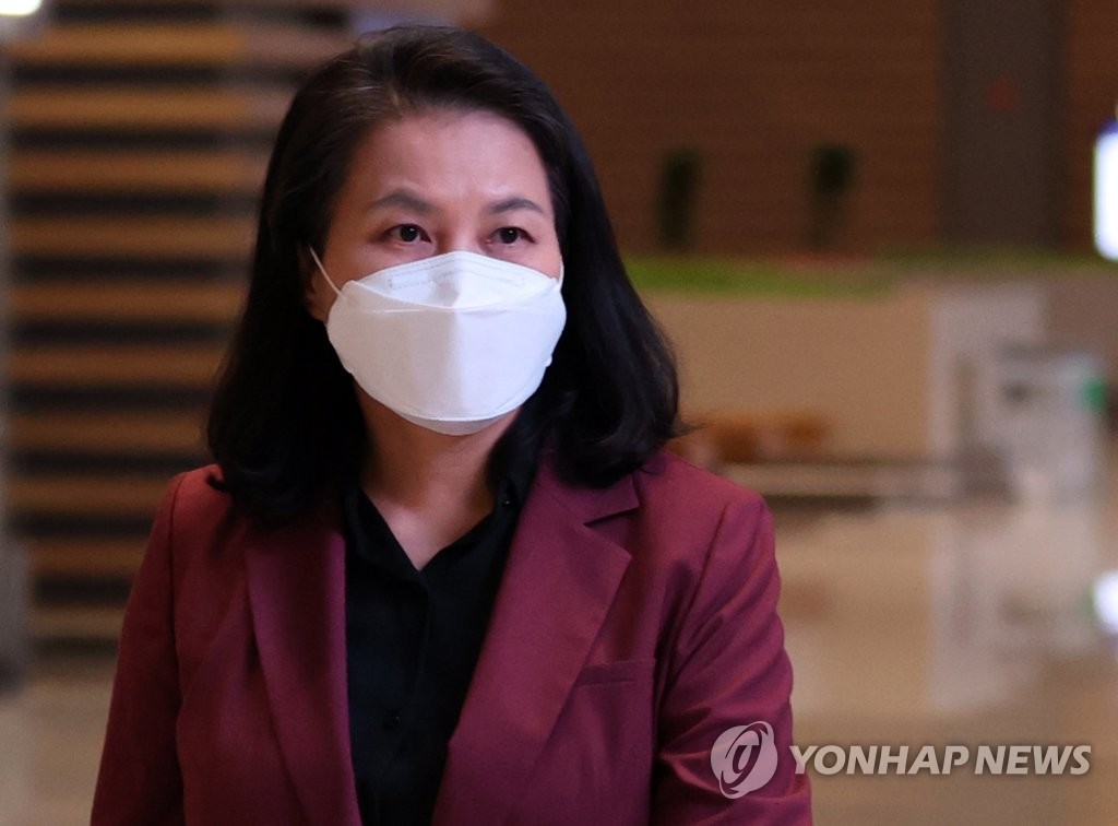 유명희, 유럽 방문