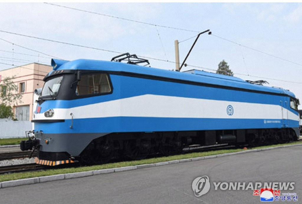 N.K. develops six-axle electric train N.K. develops six-axle electric train