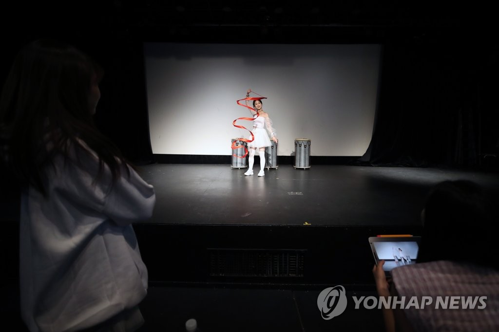 영화관에서 온라인 공연 콘텐츠 제작