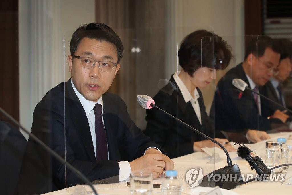 Corruption probe chief meets press Corruption probe chief meets press