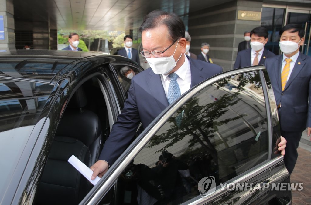 新首相候補 運転は自ら 新首相候補 運転は自ら