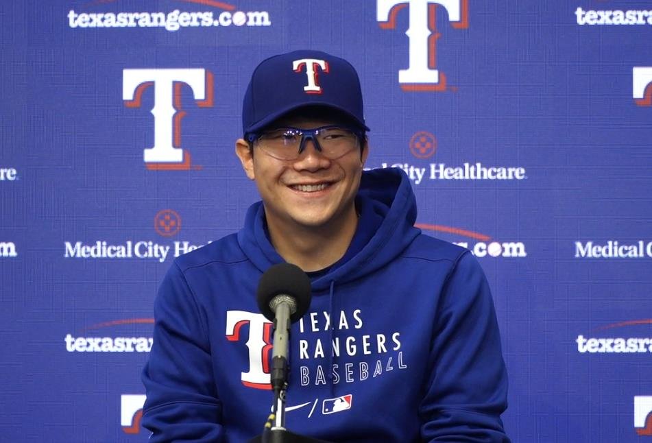 In this photo captured from the Texas Rangers' online press conference, South Korean pitcher Yang Hyeon-jong speaks during a post-game interview after a major league game against the Los Angeles Angels at Globe Life Field in Arlington, Texas, on April 26, 2021. (PHOTO NOT FOR SALE) (Yonhap)