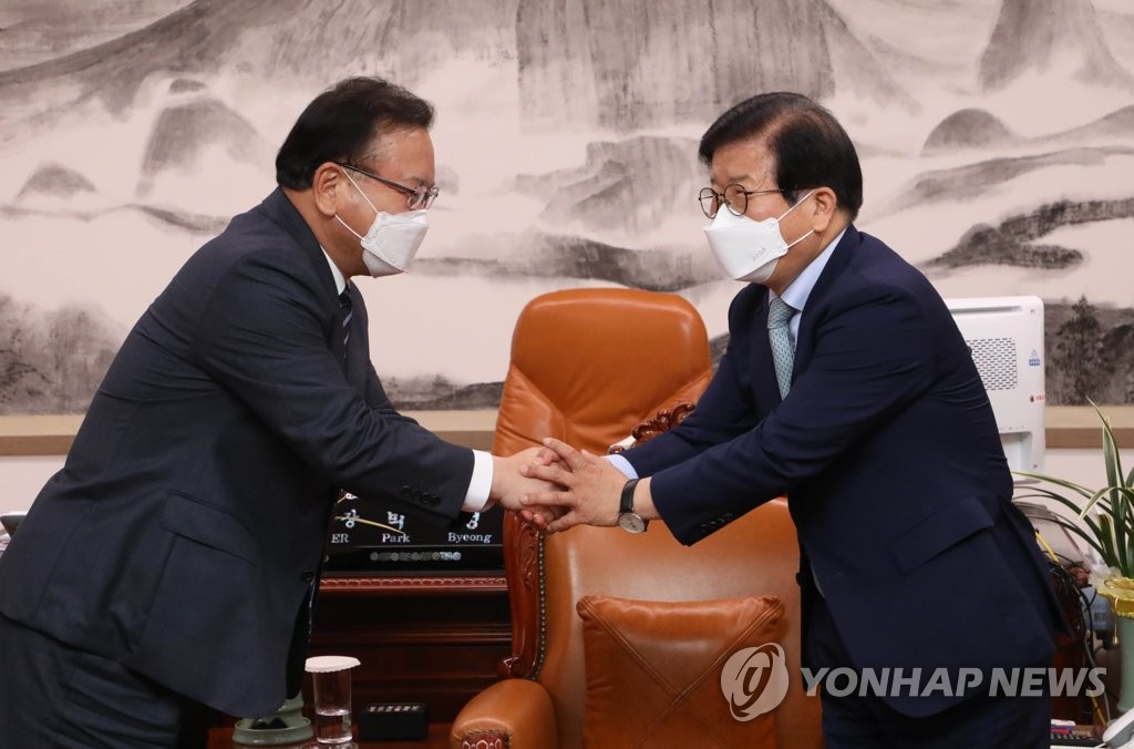 Speaker meets new PM Speaker meets new PM