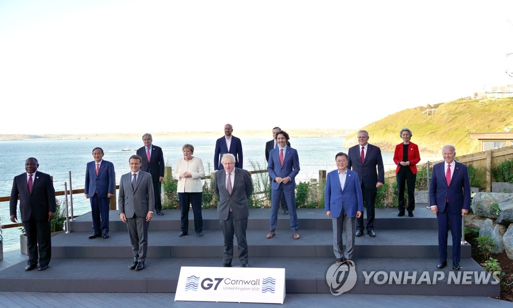 G7首脳と記念撮影 G7首脳と記念撮影