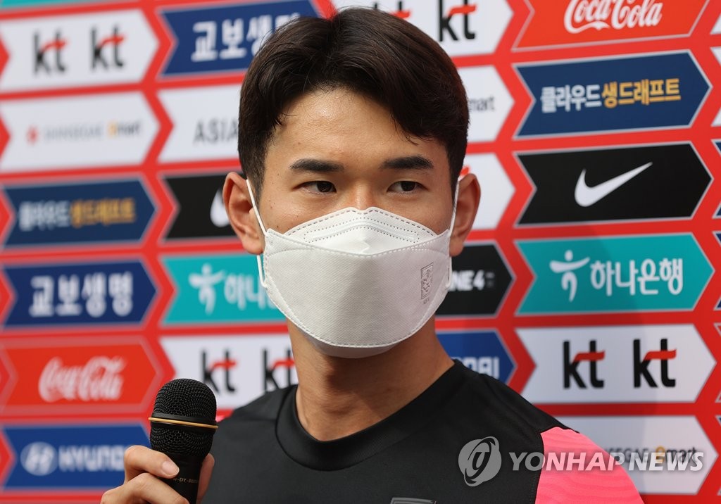 답변하는 김진규
