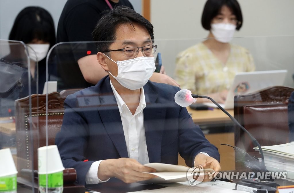 9차 전원회의, 발언하는 박준식 최저임금위원장