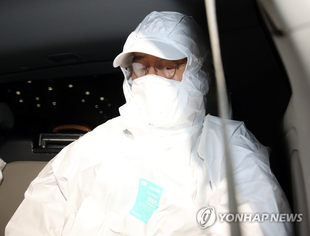 체포된 '해외도피' 문흥식 전 5·18 구속부상자회장