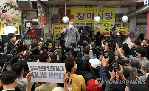 당 선대위에 작심 발언하는 이재명 대선후보